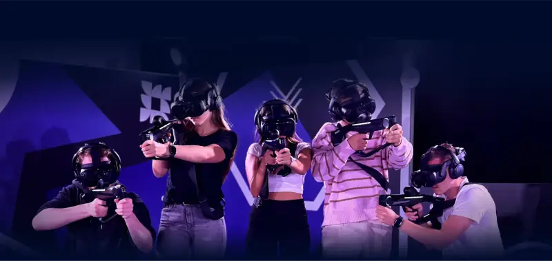 Gäste in der Arena von Reality Rift